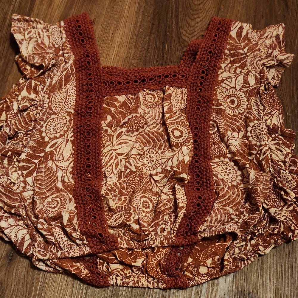 Brown Ruffled Cropped Blouse with Bib Collar
